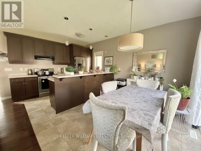 Photo du bâtiment - 960 Bitterbush Crescent