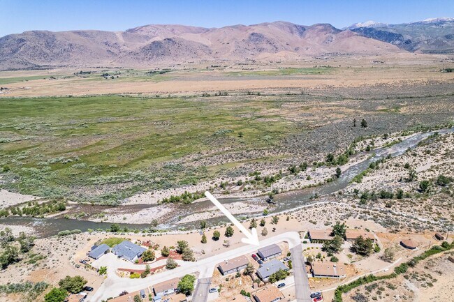 Building Photo - Cozy Upgraded Home w/ Panoramic Mountain V...