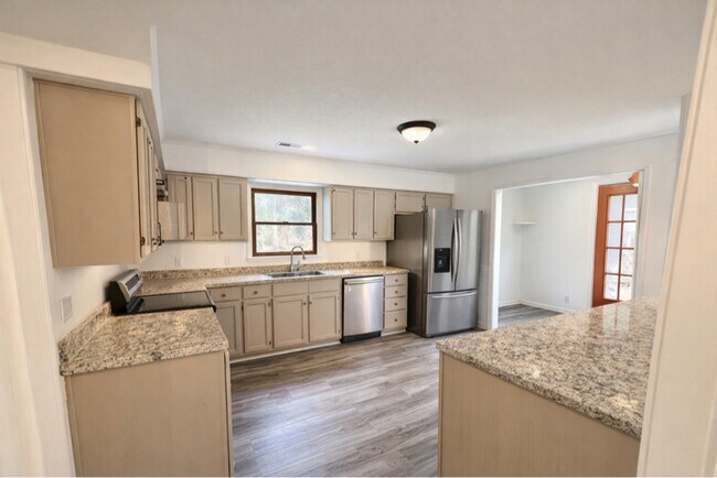 Building Photo - 116 Thistle Dr