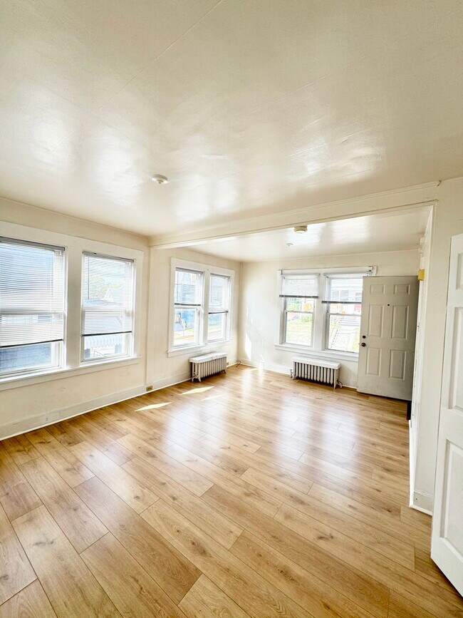 Foto del edificio - 304 Elizabeth Ave