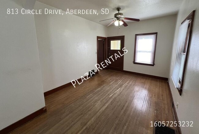 Building Photo - 211 N Washington St