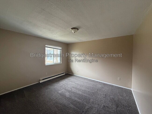 Foto del edificio - 4650 Wayne Meadows Cir