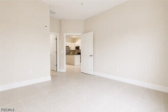 Building Photo - 3313 SW 8th Pl