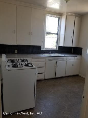 Building Photo - 1361-1371 Paso Robles St