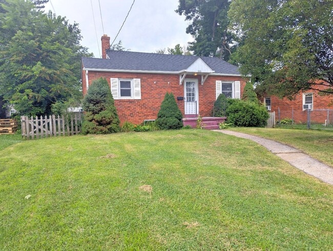 Building Photo - 506 Manassas Ave