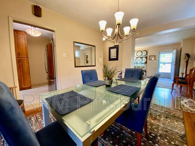 Photo - 5462 Pocusset St House