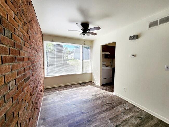 Foto del edificio - Drummond Flats