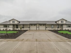 Building Photo - 2900 Crater Ln