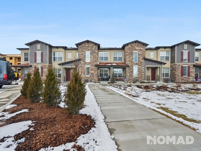 Building Photo - 2 Bedroom Townhome in Highlands Ranch