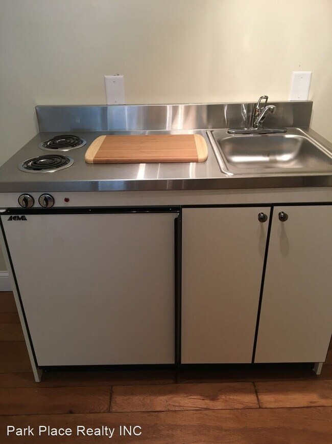 Building Photo - 1 br, 1 bath House - 423 7th Street SW #3