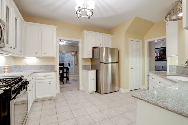 Foto del edificio - 1408 S Friendswood Dr