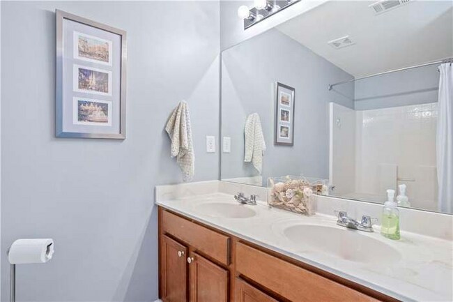 Foto del edificio - 3030 Liberty Way NW