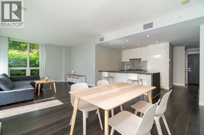 Building Photo - 5638 Birney Ave