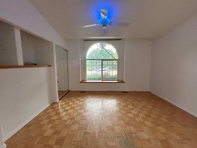 Foto del edificio - Columbia Village 3 bedroom 2 bathroom Home...