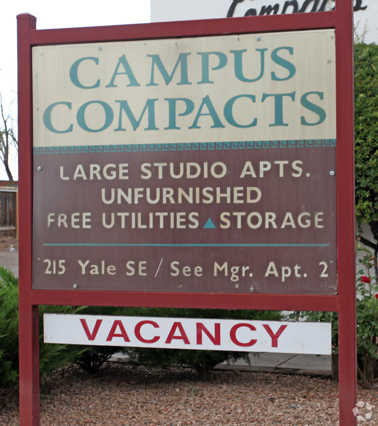 Foto del edificio - Campus Compacts