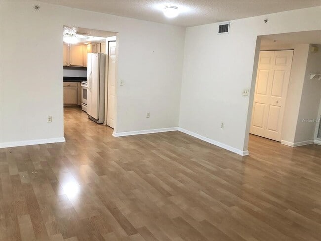 Foto del edificio - 1150 Carmel Cir
