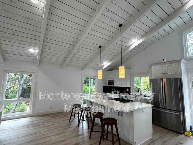 Foto del edificio - 4107 Pine Meadows Way