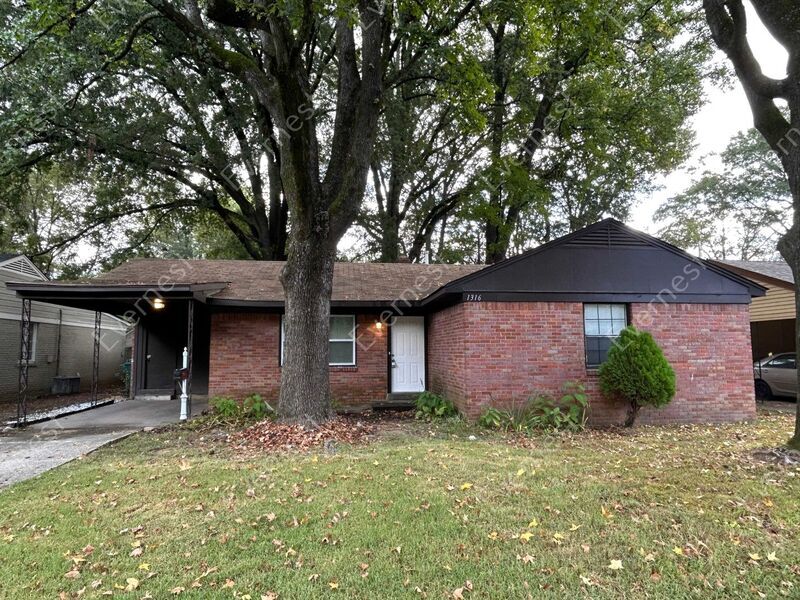 Primary Photo - 1316 Broadmoor St