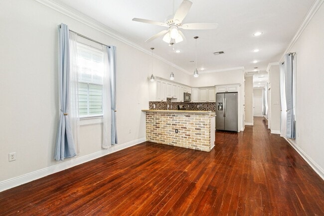 Foto del edificio - Updated Bywater 1-Bedroom Cottage on Alvar Street