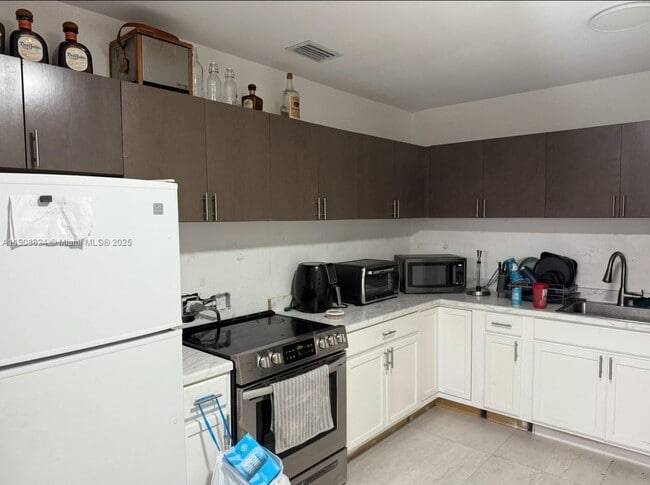 Foto del edificio - 12430 SW 184th St