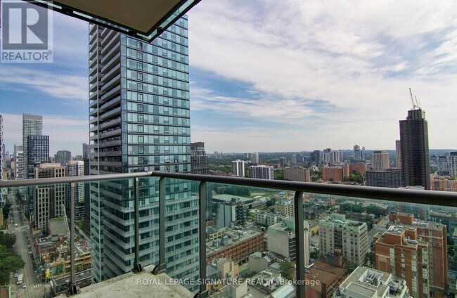 Building Photo - 33 Lombard St