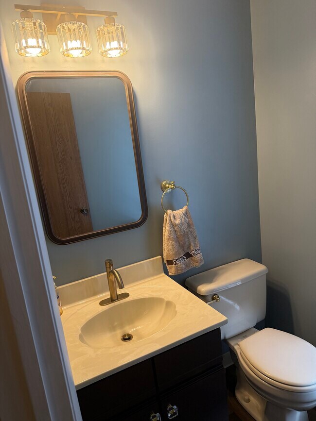 1/2 baño - 304 Sonnybrook Ct