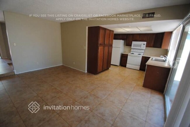 Foto del edificio - 6627 S 44th St