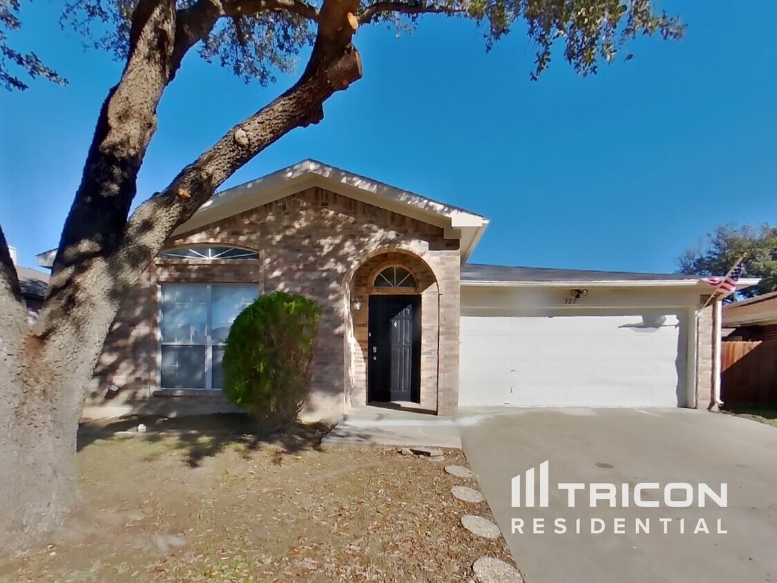 Foto principal - 327 Moss Hill Drive Arlington TX