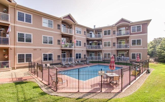 Great private pool area - 14937 60th St N