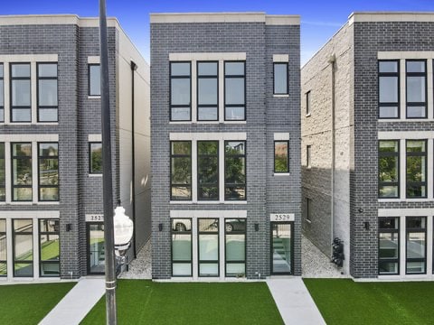 Building Photo - 2529 W Congress Pky