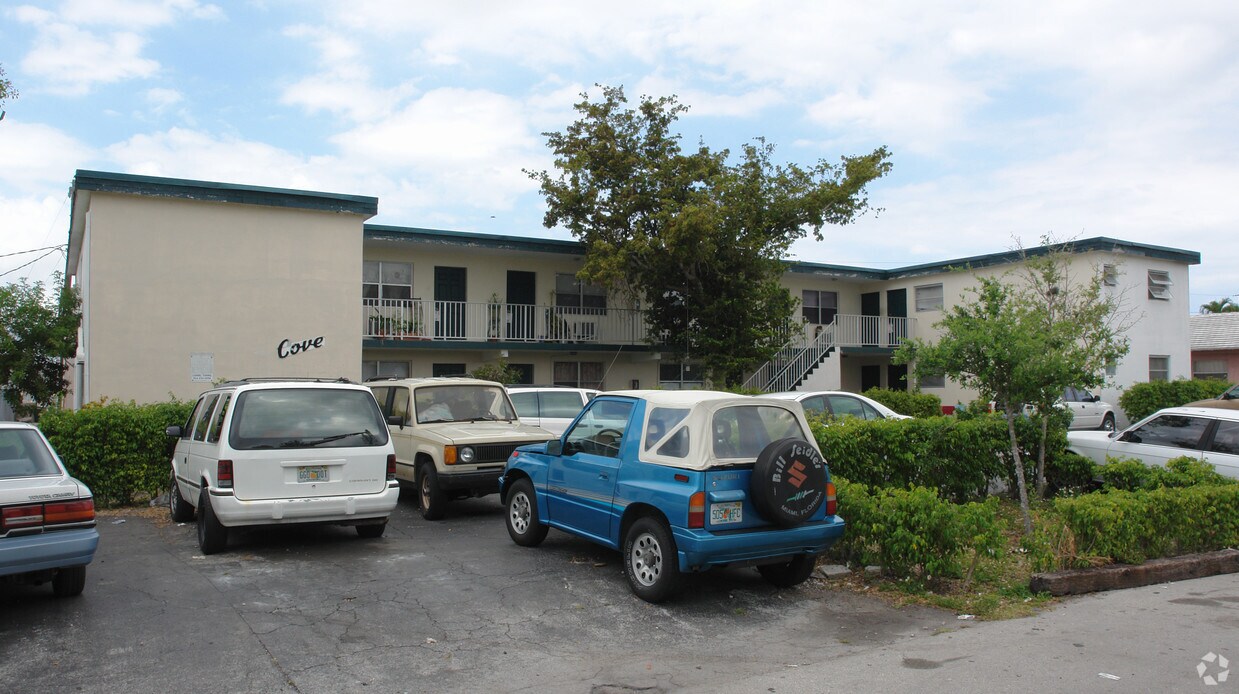 Primary Photo - 241 SW 8th Ct
