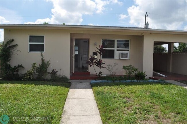 Foto del edificio - 6532 SW 26th St
