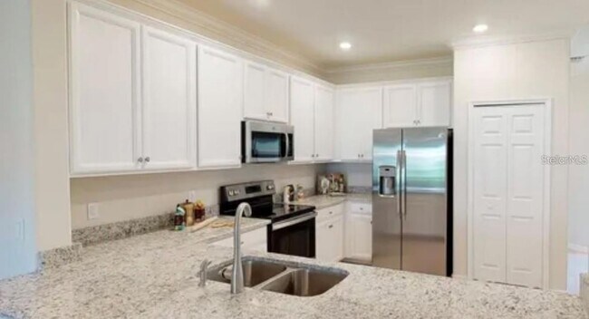 Building Photo - 8883 St Kitts Cir