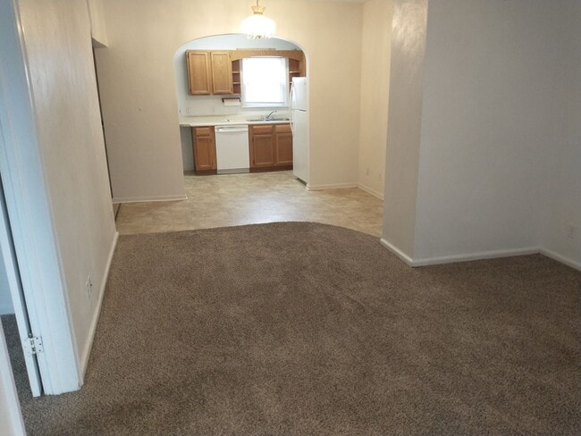 Building Photo - 5251 Stockwell St