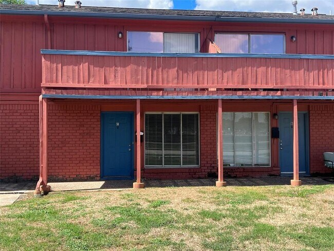 Building Photo - 2816 Lafferty Rd