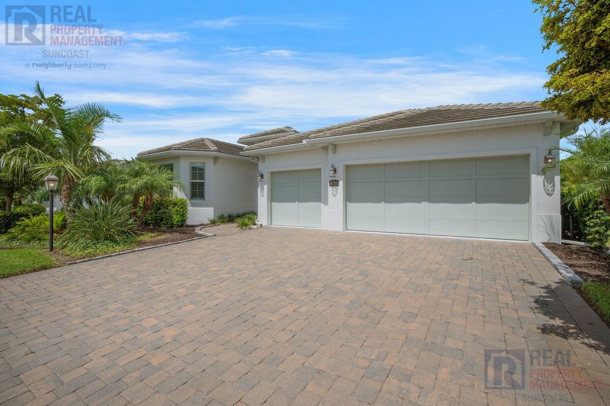Primary Photo - 7745 Sandhill Lake Dr