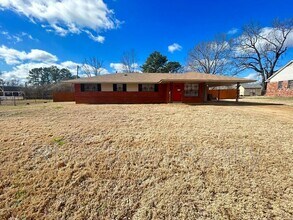 Building Photo - 4437 Hodge Rd