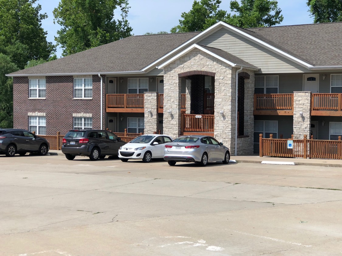 Foto principal - 818 Elm Way Ct