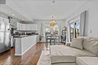 Building Photo - 52 H St