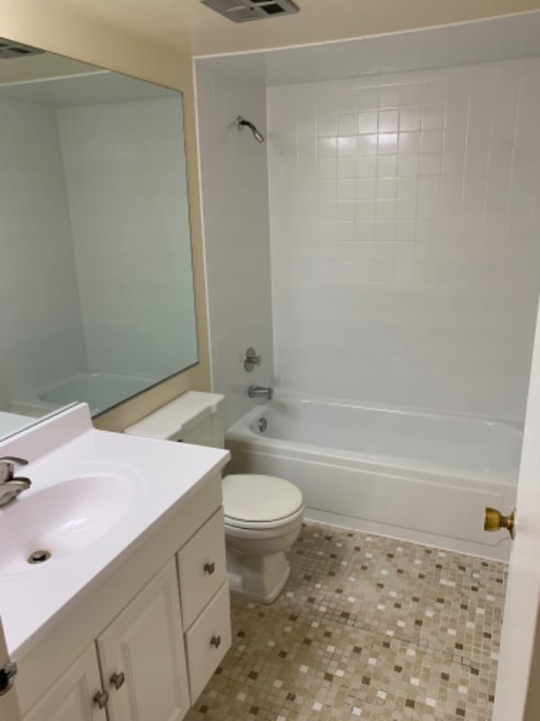 Building Photo - 17701 Park Blvd