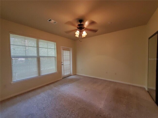 Building Photo - 902 Charo Pkwy