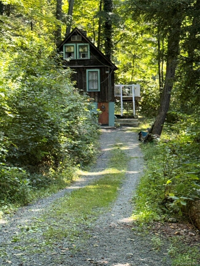 Building Photo - 38 Horse Shoe Bend Rd