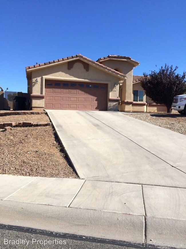 Foto del edificio - 4 br, 2 bath House - 2390 Cherry Hills Drive.