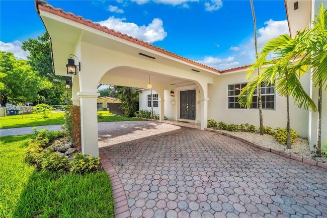 Building Photo - 7100 SW 56th St