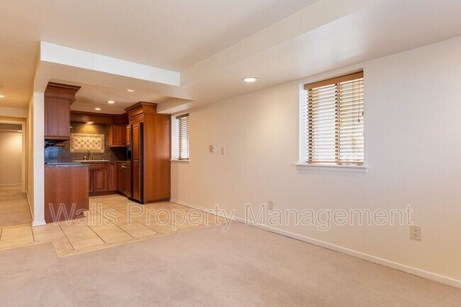 Foto del edificio - 2348 Alki Ave SW