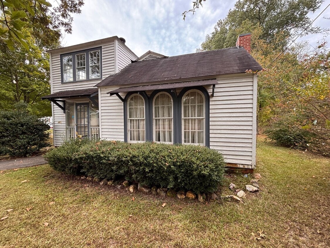 Primary Photo - 3 Bedrooms, 1 Bathroom - West Rome House