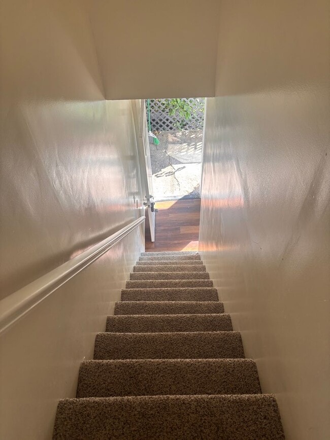 Building Photo - S Oak