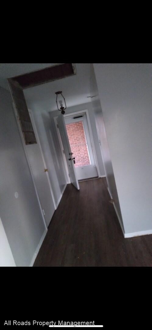 Foto del edificio - 3 br, 2 bath House - 6822 Longford Rd