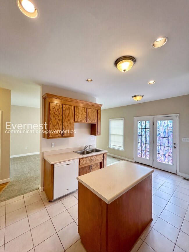 Foto del edificio - 1713 Jacquelin St