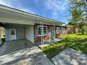 Building Photo - 3033 O'Hara Dr N